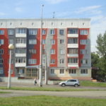 <strong>В Кемерово нелепо раскрасили фасад дома на проспекте Химиков</strong>